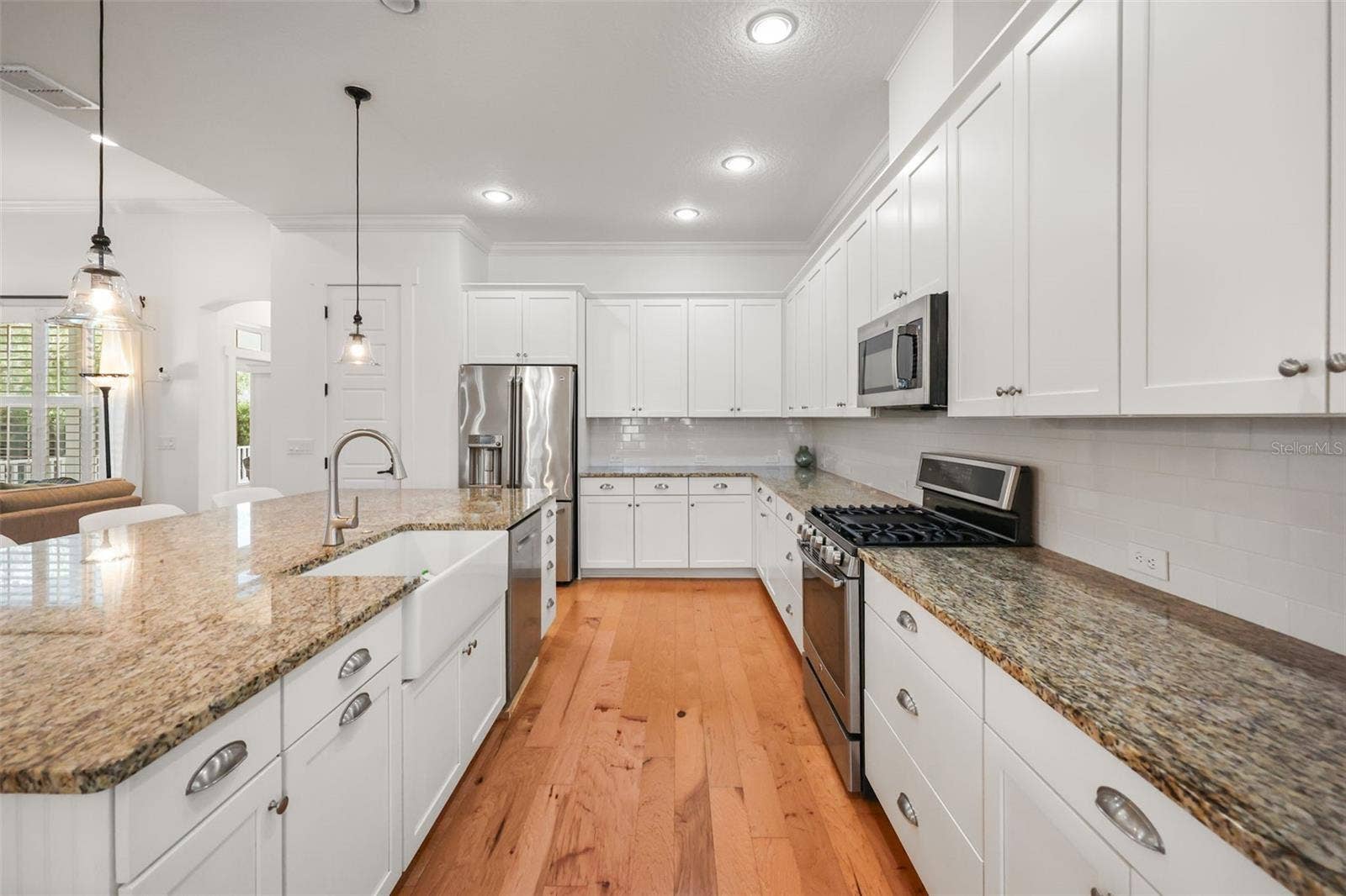 925 EASLEY AVENUE, Winter Garden, FL 34787 925 EASLEY AVENUE, Winter Garden, FL 34787