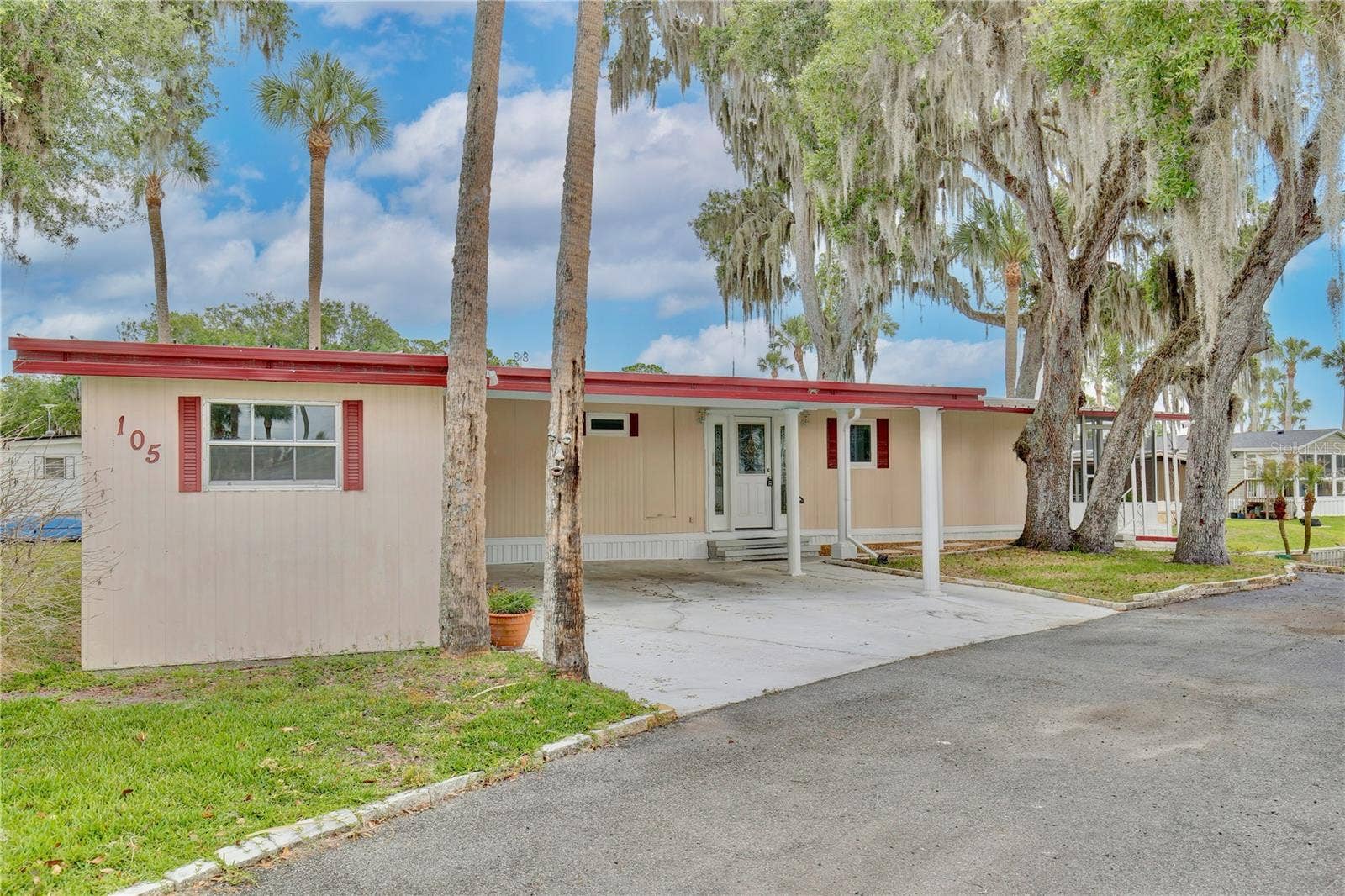105 CANAL VIEW, Eustis, FL 32726 105 CANAL VIEW, Eustis, FL 32726