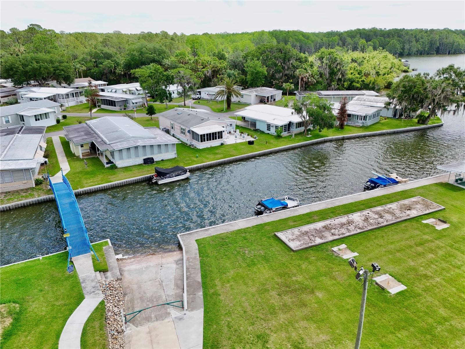 105 CANAL VIEW, Eustis, FL 32726 105 CANAL VIEW, Eustis, FL 32726