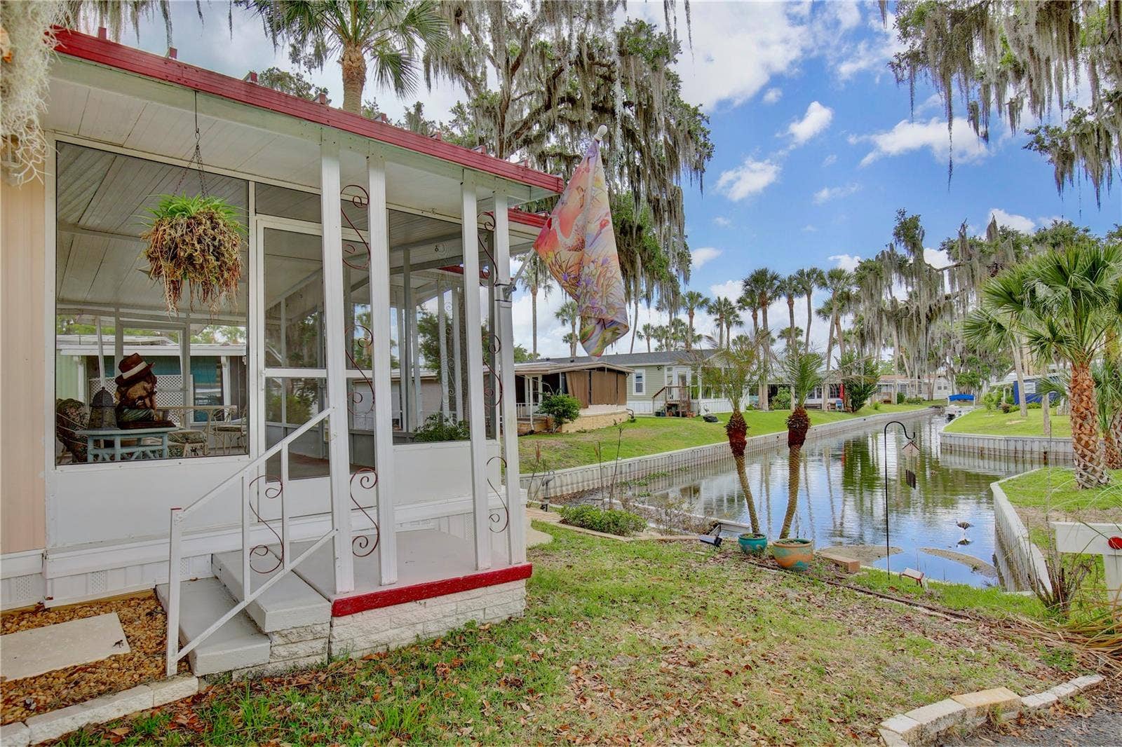 105 CANAL VIEW, Eustis, FL 32726 105 CANAL VIEW, Eustis, FL 32726