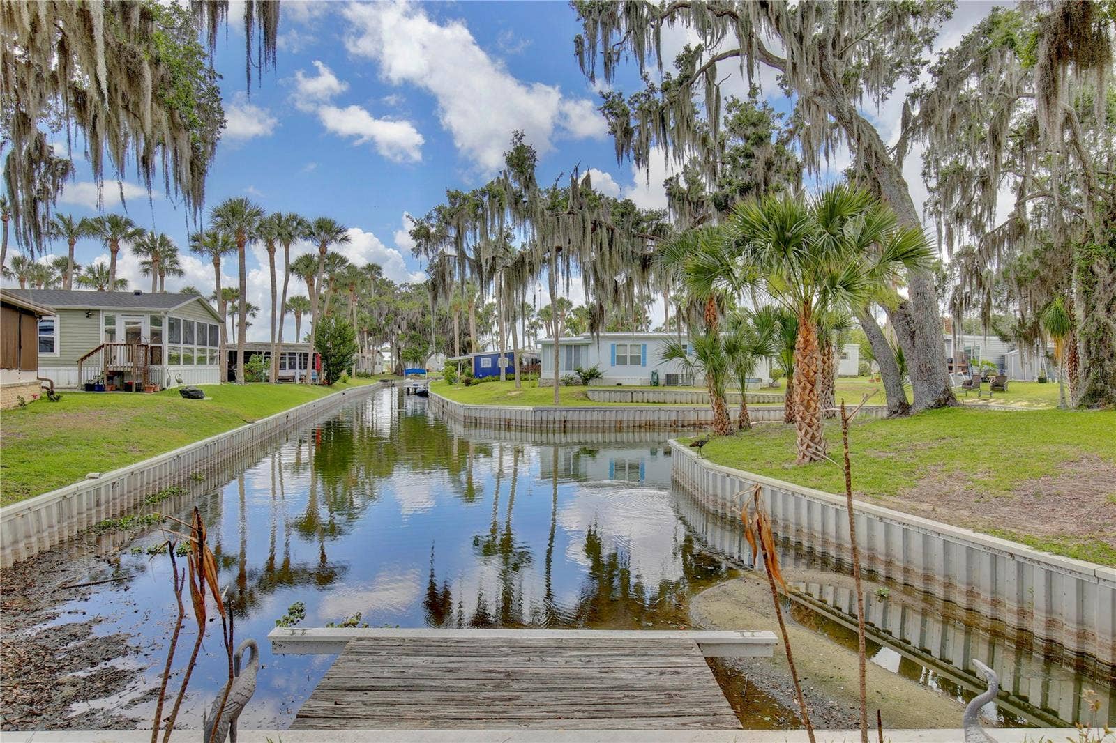 105 CANAL VIEW, Eustis, FL 32726 105 CANAL VIEW, Eustis, FL 32726