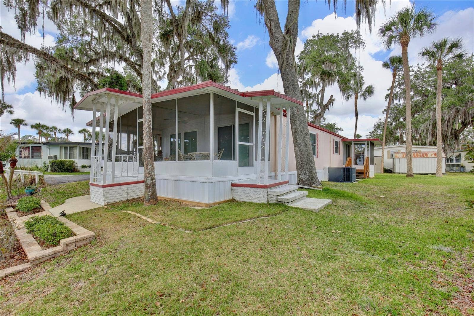 105 CANAL VIEW, Eustis, FL 32726 105 CANAL VIEW, Eustis, FL 32726