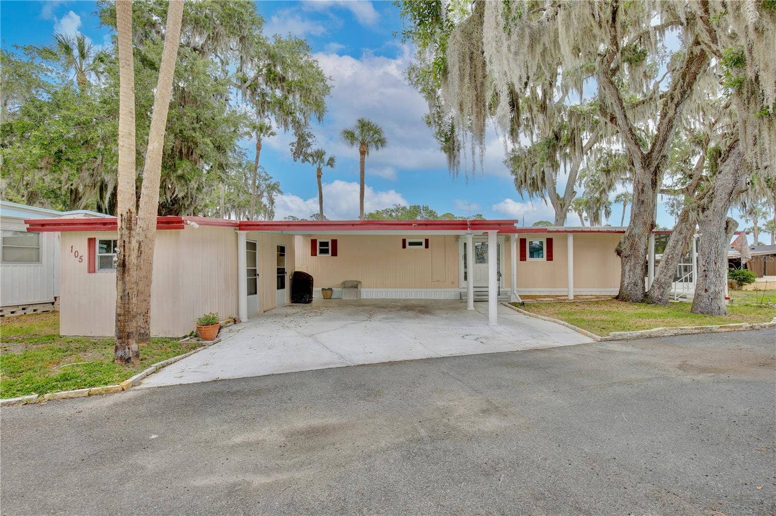 105 CANAL VIEW, Eustis, FL 32726 105 CANAL VIEW, Eustis, FL 32726