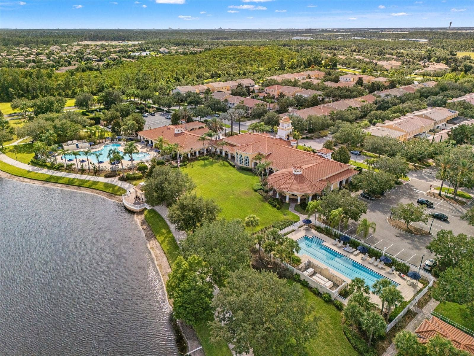 11800 ZELKOVA LANE, Orlando, FL 32827 Lap pool and community family style pools