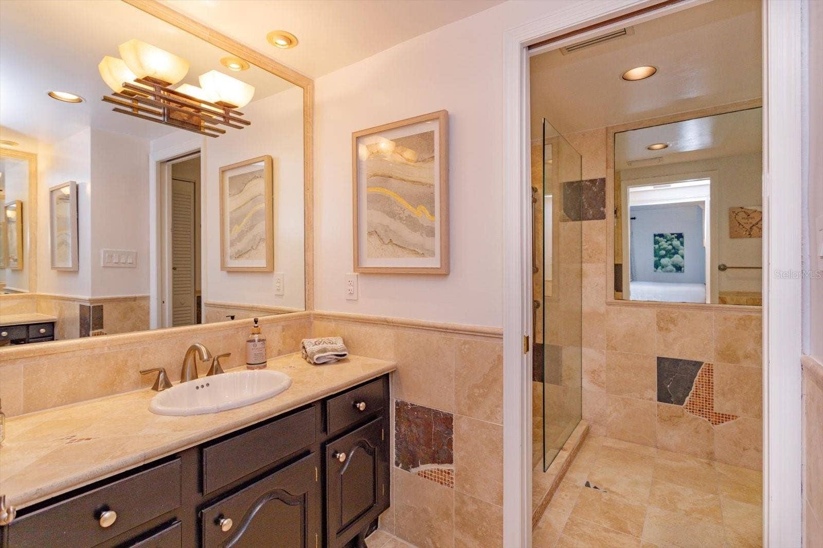 7550 HINSON STREET, #6A, Orlando, FL 32819 Primary bath