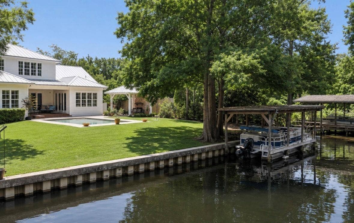 2240 VENETIAN WAY, Winter Park, FL 32789 2240 VENETIAN WAY, Winter Park, FL 32789