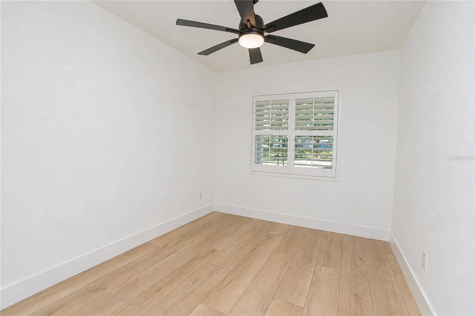 20 E DIVISION STREET, Winter Garden, FL 34787 20 E DIVISION STREET, Winter Garden, FL 34787