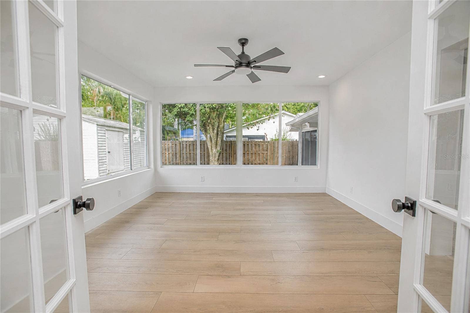 20 E DIVISION STREET, Winter Garden, FL 34787 20 E DIVISION STREET, Winter Garden, FL 34787