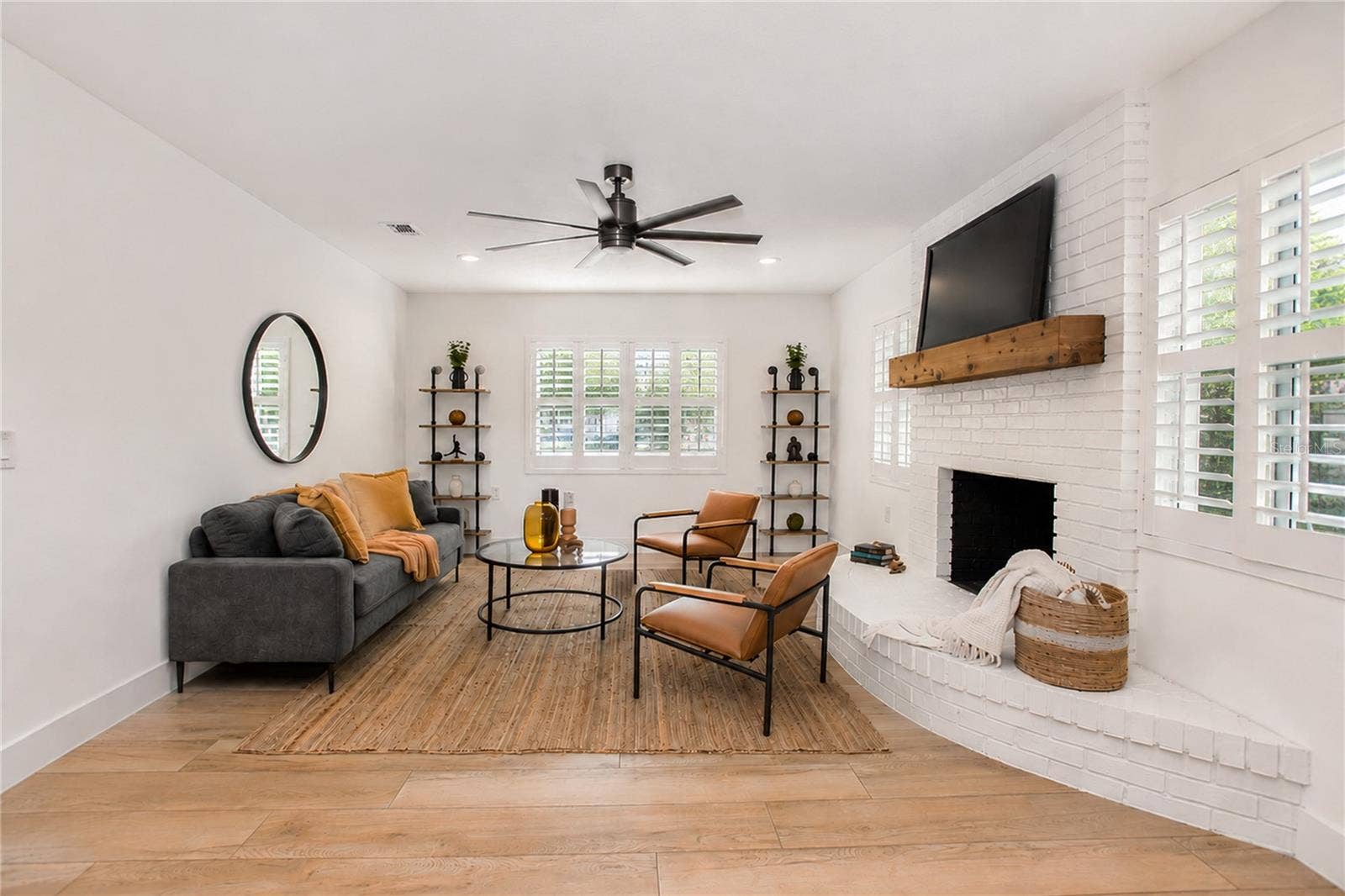 20 E DIVISION STREET, Winter Garden, FL 34787 20 E DIVISION STREET, Winter Garden, FL 34787