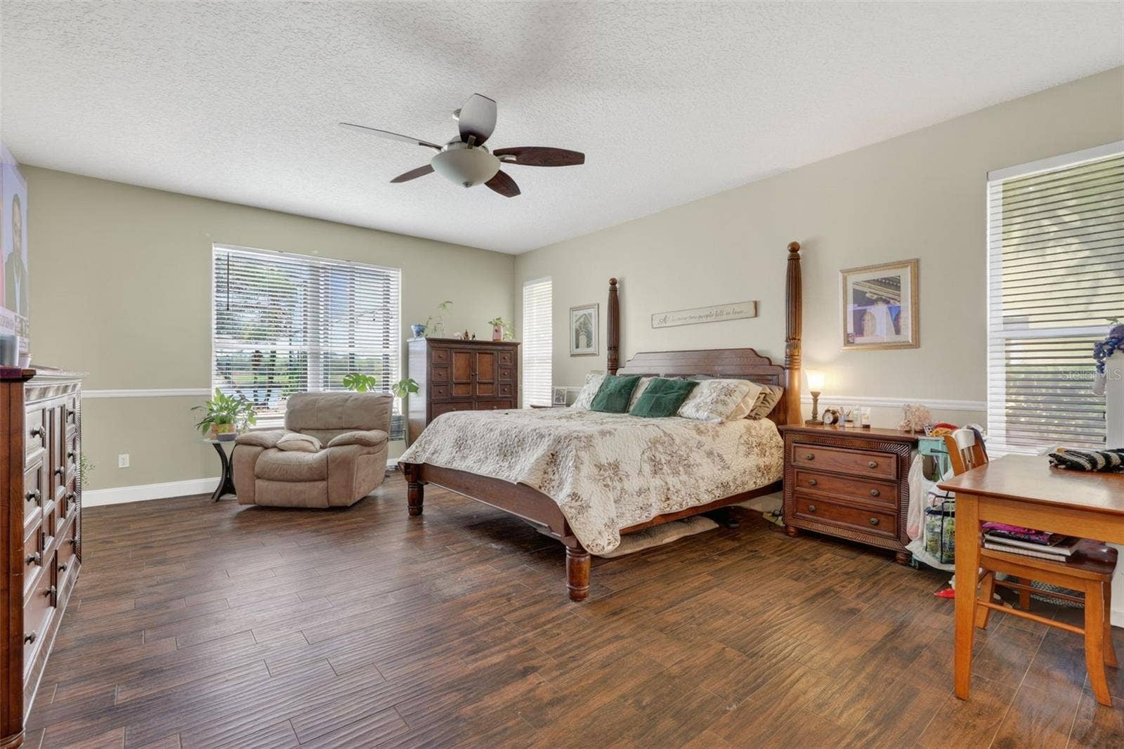 4552 LAKE CALABAY DRIVE, Orlando, FL 32837 4552 LAKE CALABAY DRIVE, Orlando, FL 32837