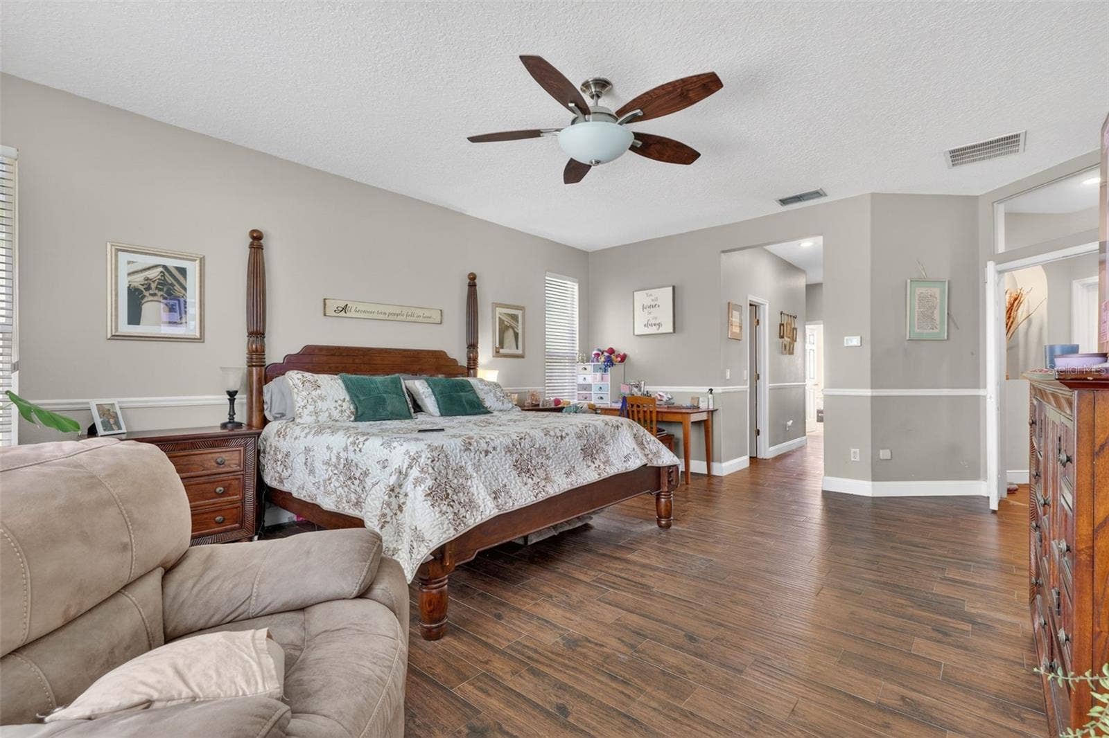 4552 LAKE CALABAY DRIVE, Orlando, FL 32837 4552 LAKE CALABAY DRIVE, Orlando, FL 32837