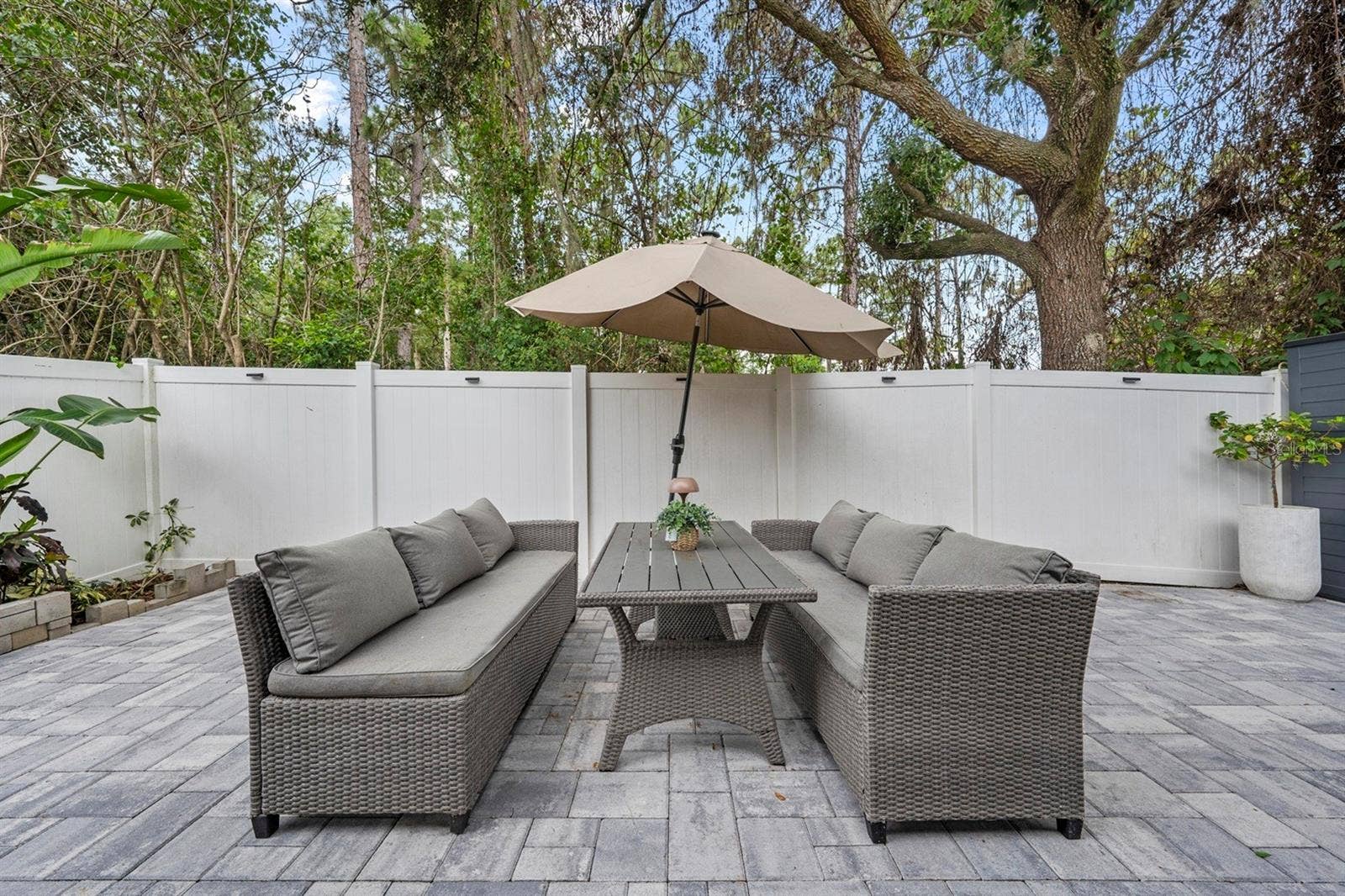 526 FITZWILLIAM WAY, Orlando, FL 32828 Yard