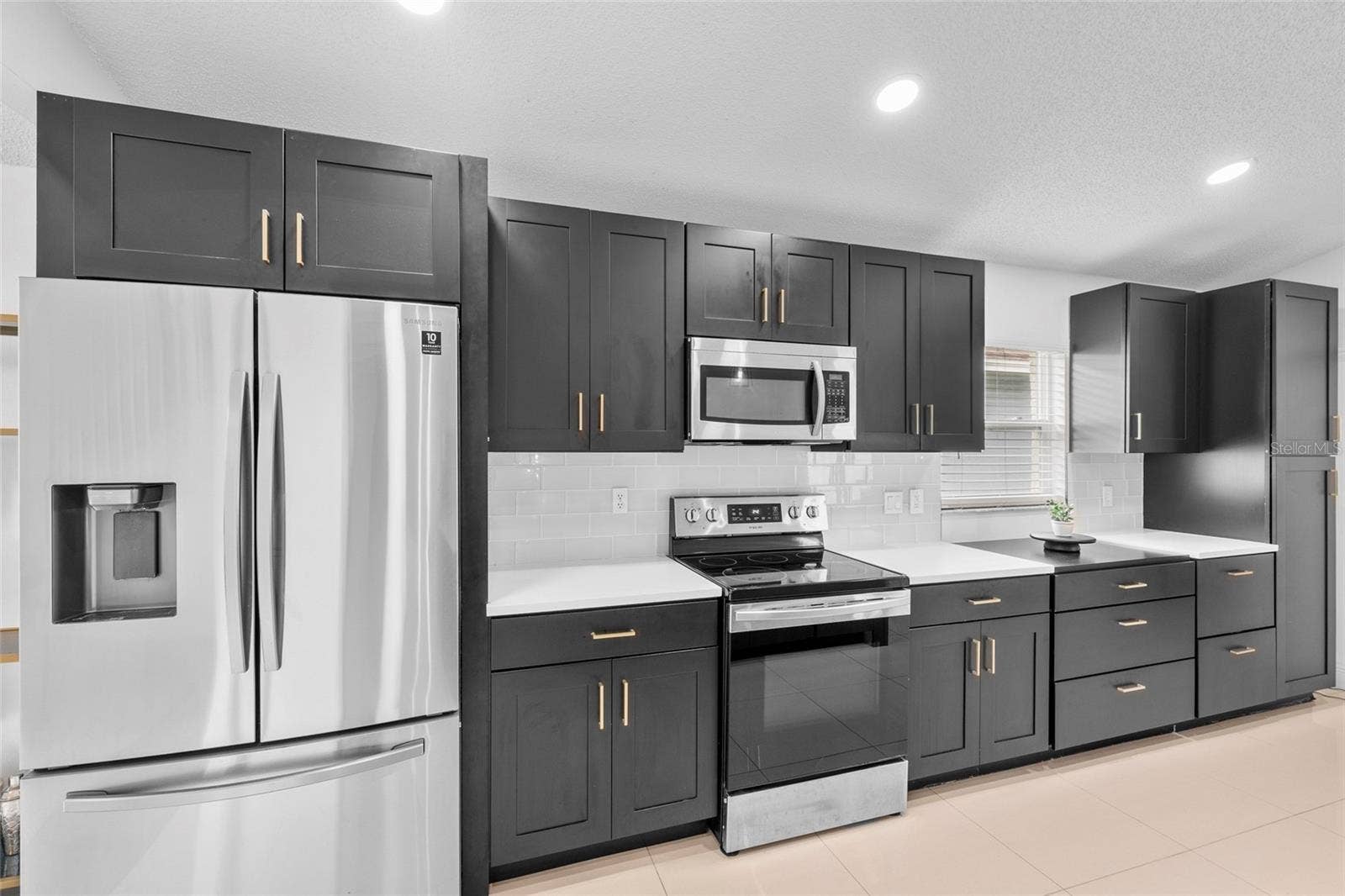 526 FITZWILLIAM WAY, Orlando, FL 32828 Kitchen
