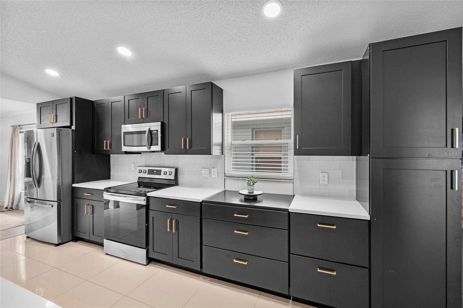526 FITZWILLIAM WAY, Orlando, FL 32828 Kitchen