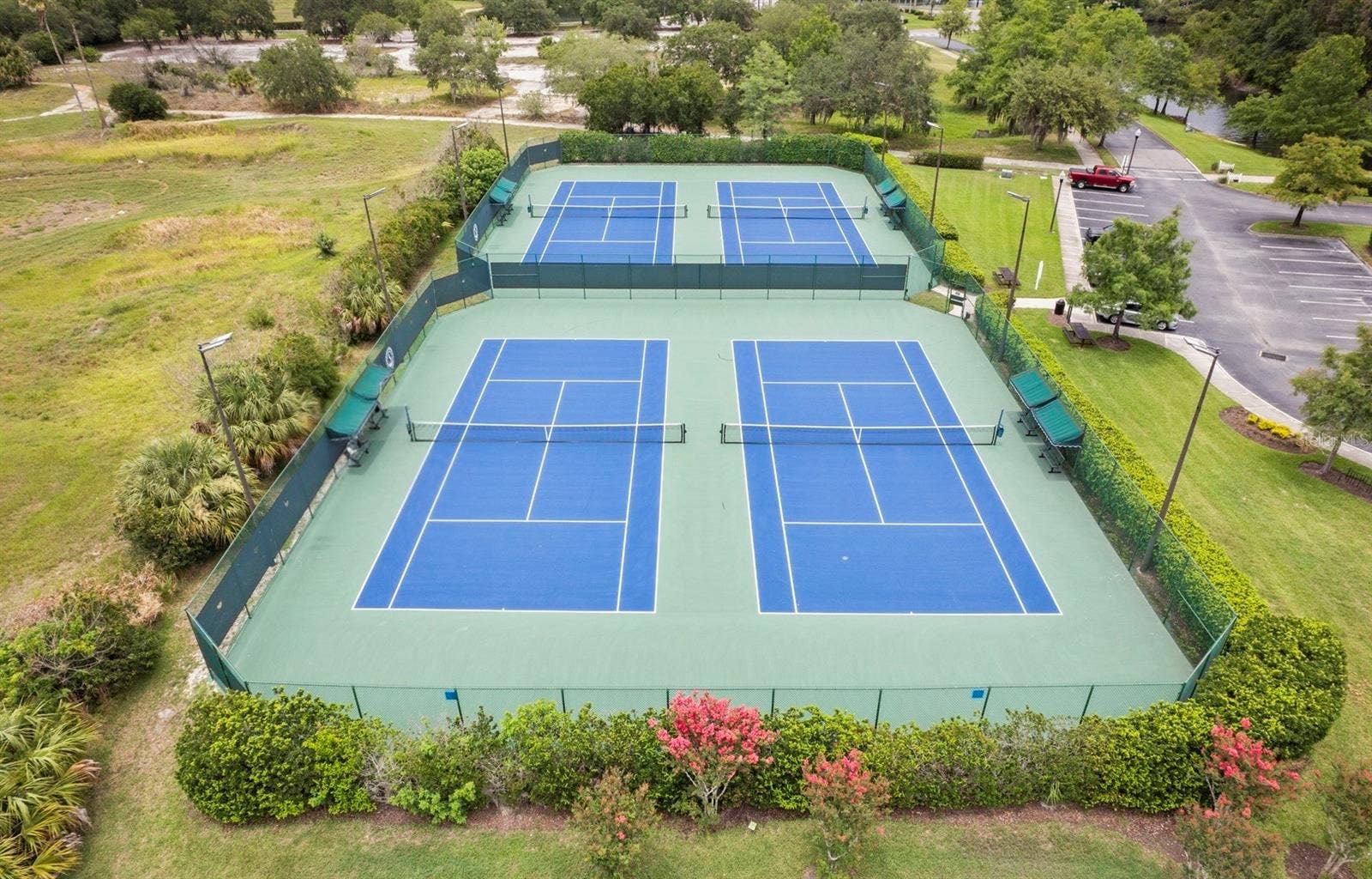 526 FITZWILLIAM WAY, Orlando, FL 32828 Amenities