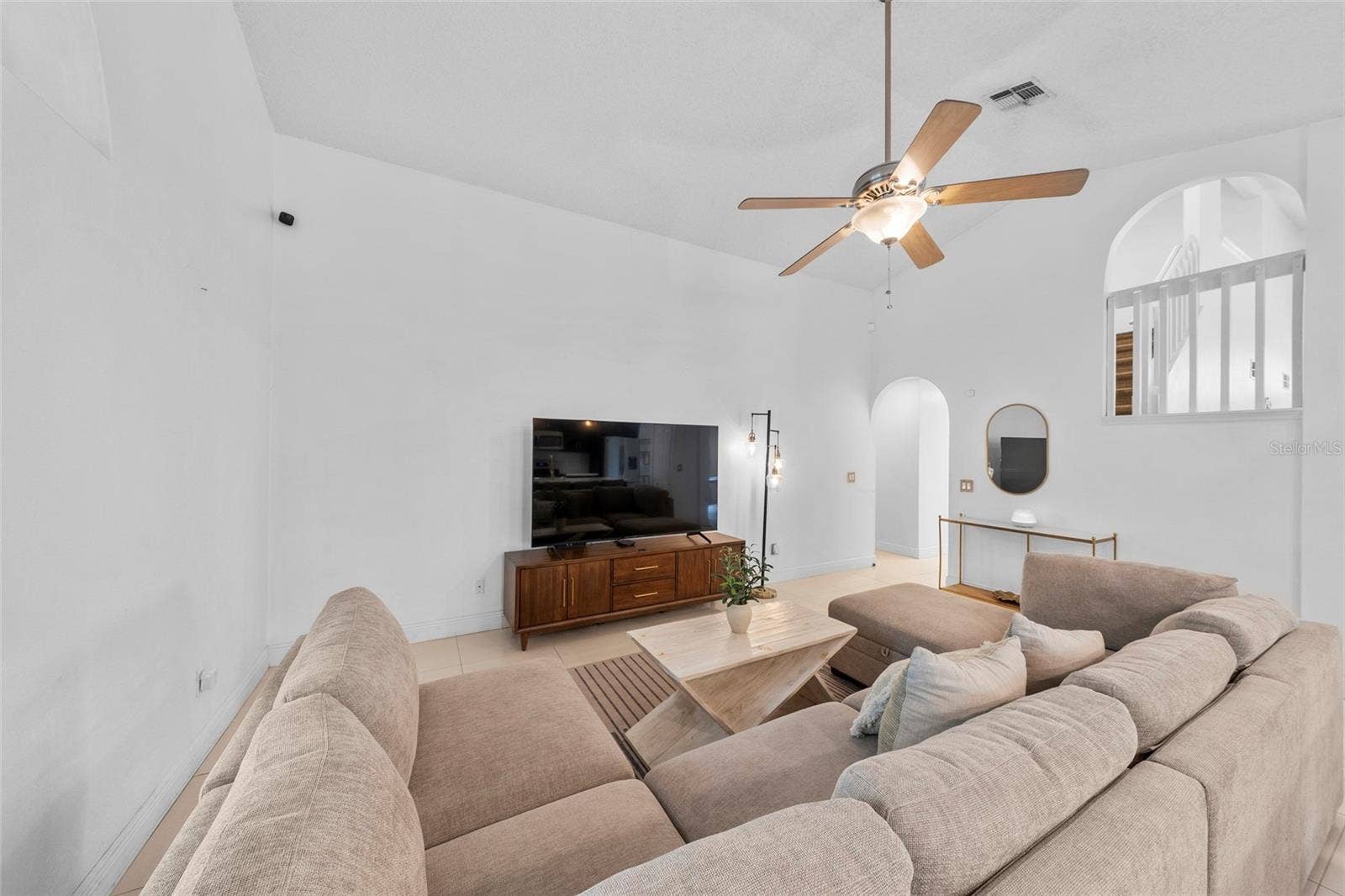 526 FITZWILLIAM WAY, Orlando, FL 32828 Family Room