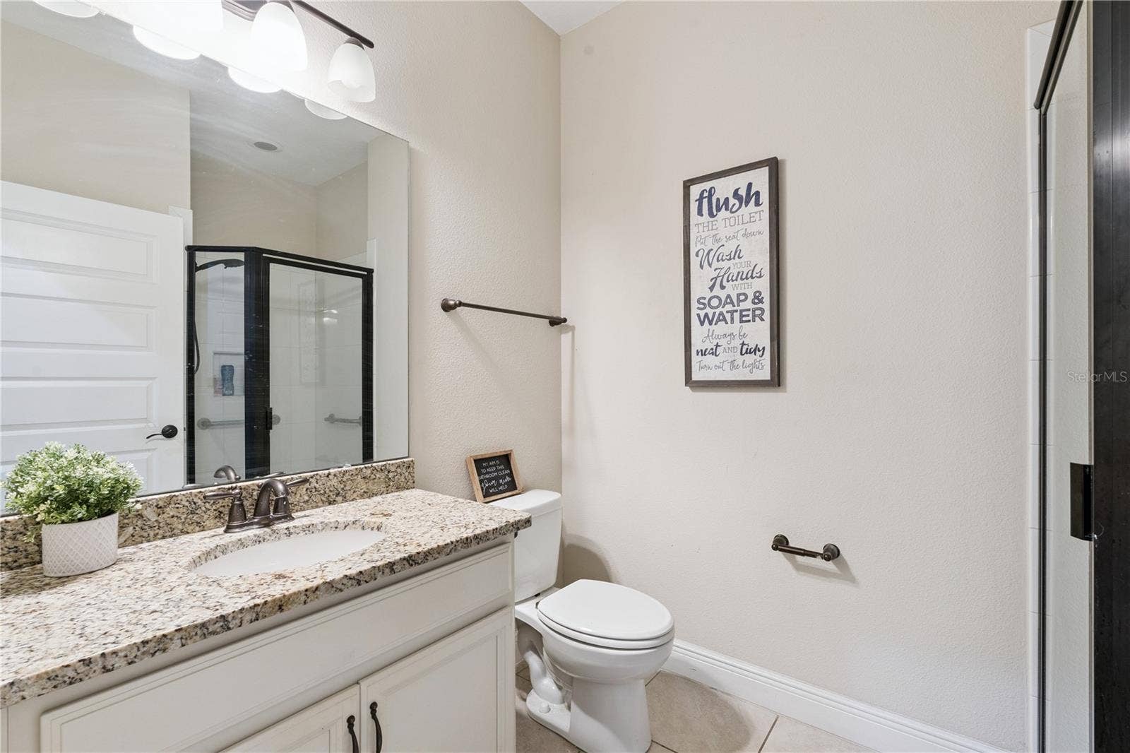 full bathroom #3