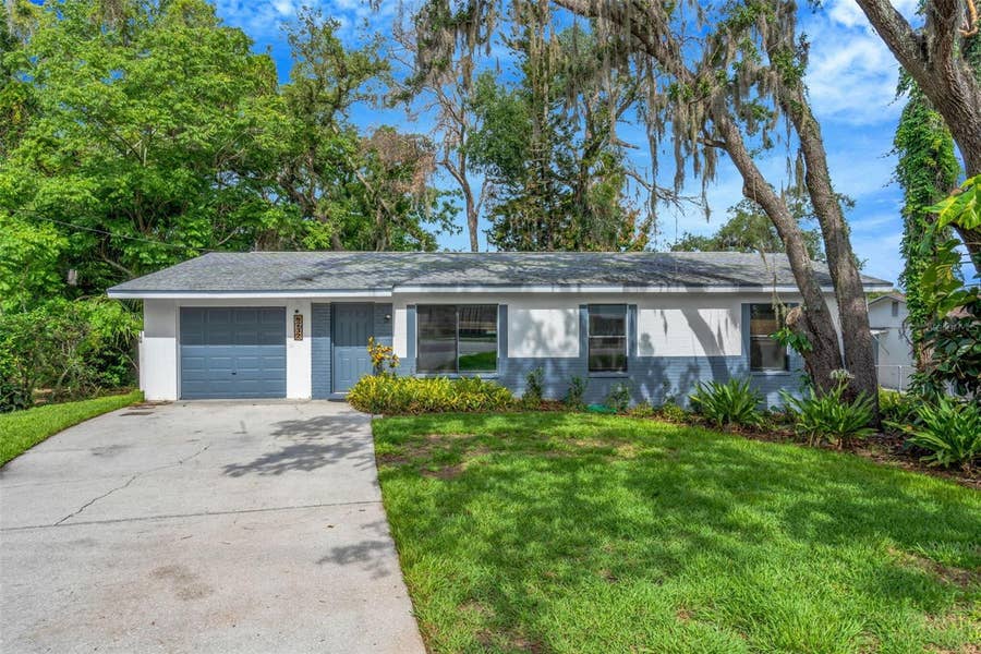 Property photo for 8732 OVERLOOK DRIVE, Tampa, FL