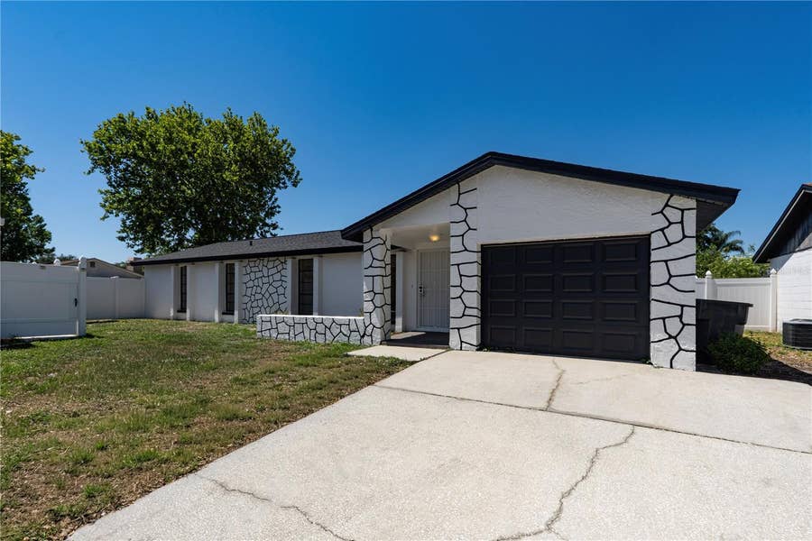 Property photo for 9501 CAMDEN HILL COURT, Tampa, FL