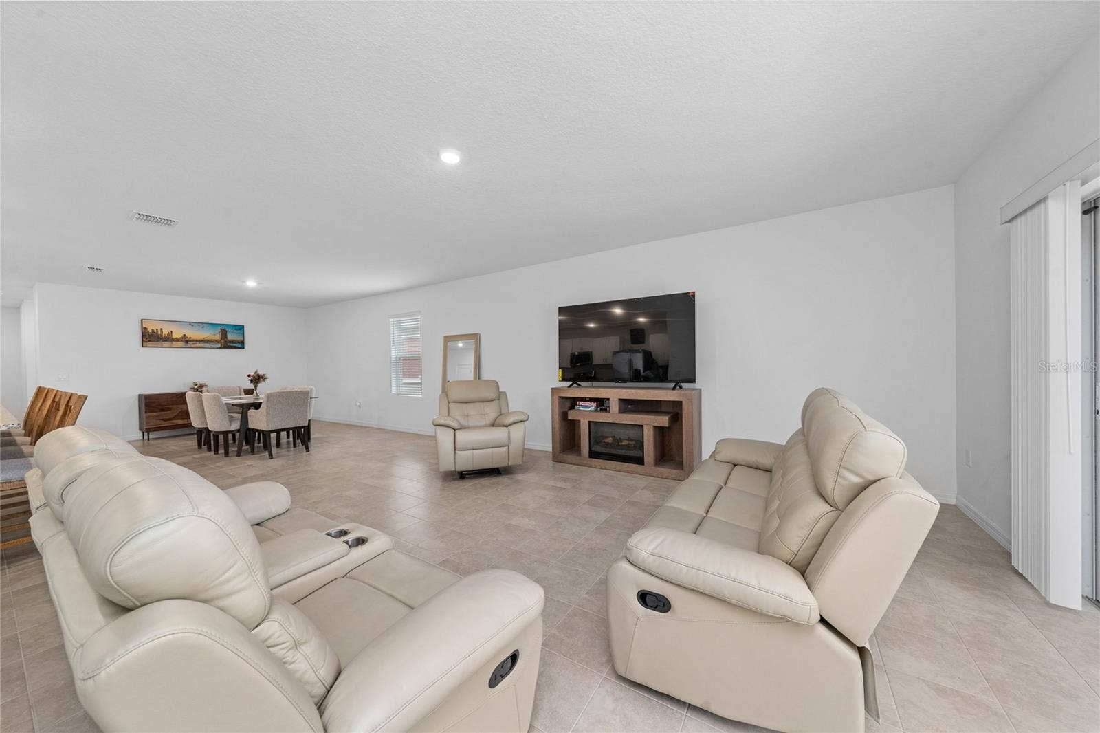 7396 CAPSTONE DRIVE, Groveland, FL 34736 7396 CAPSTONE DRIVE, Groveland, FL 34736