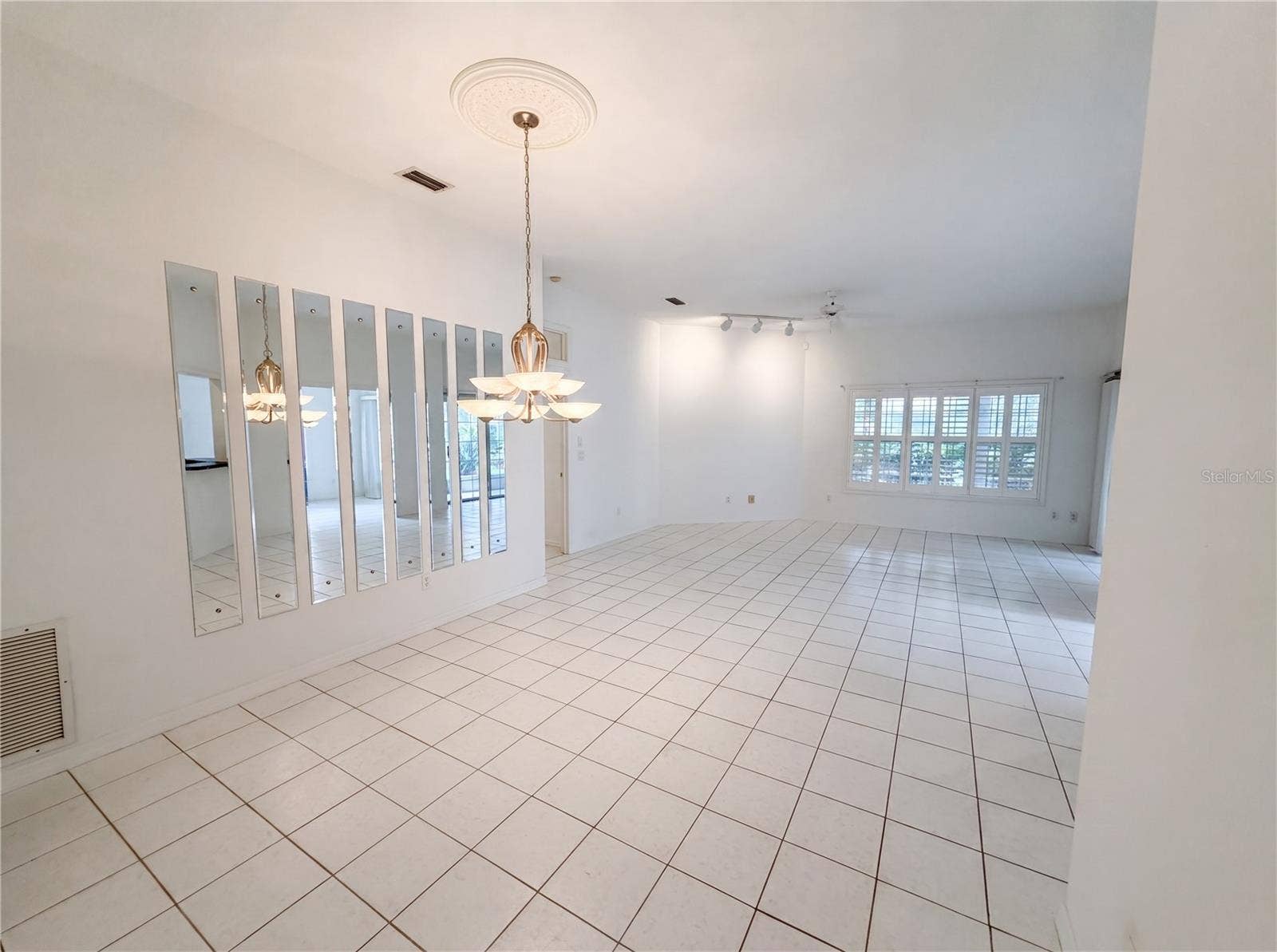 3319 NEWBLISS CIRCLE, Ormond Beach, FL 32174 3319 NEWBLISS CIRCLE, Ormond Beach, FL 32174