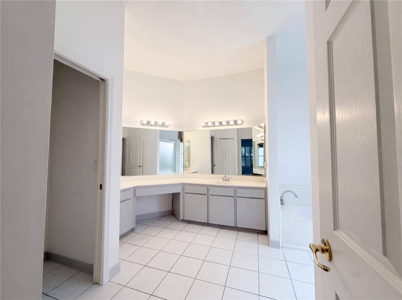 3319 NEWBLISS CIRCLE, Ormond Beach, FL 32174 3319 NEWBLISS CIRCLE, Ormond Beach, FL 32174