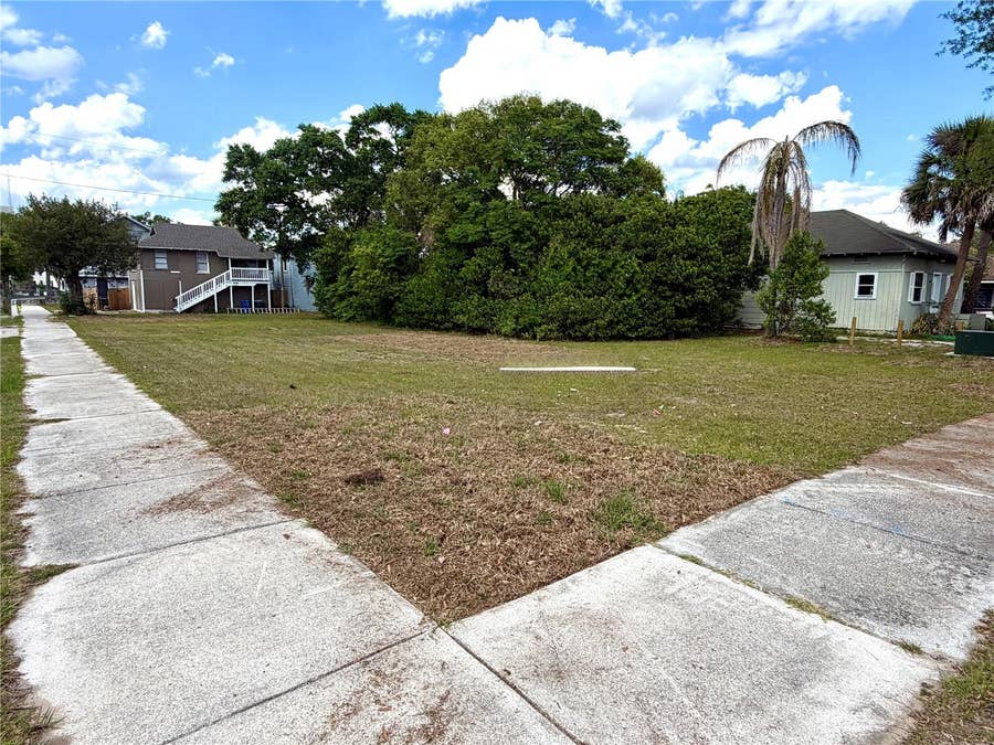 Property photo for 203 AVENUE C NE, Winter Haven, FL