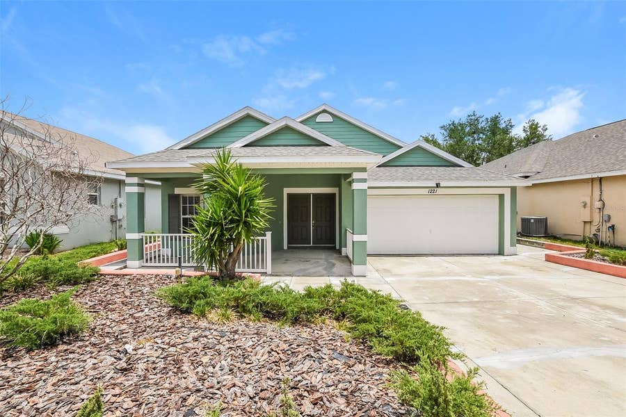 Property photo for 1221 LONGVILLE CIRCLE, Tavares, FL