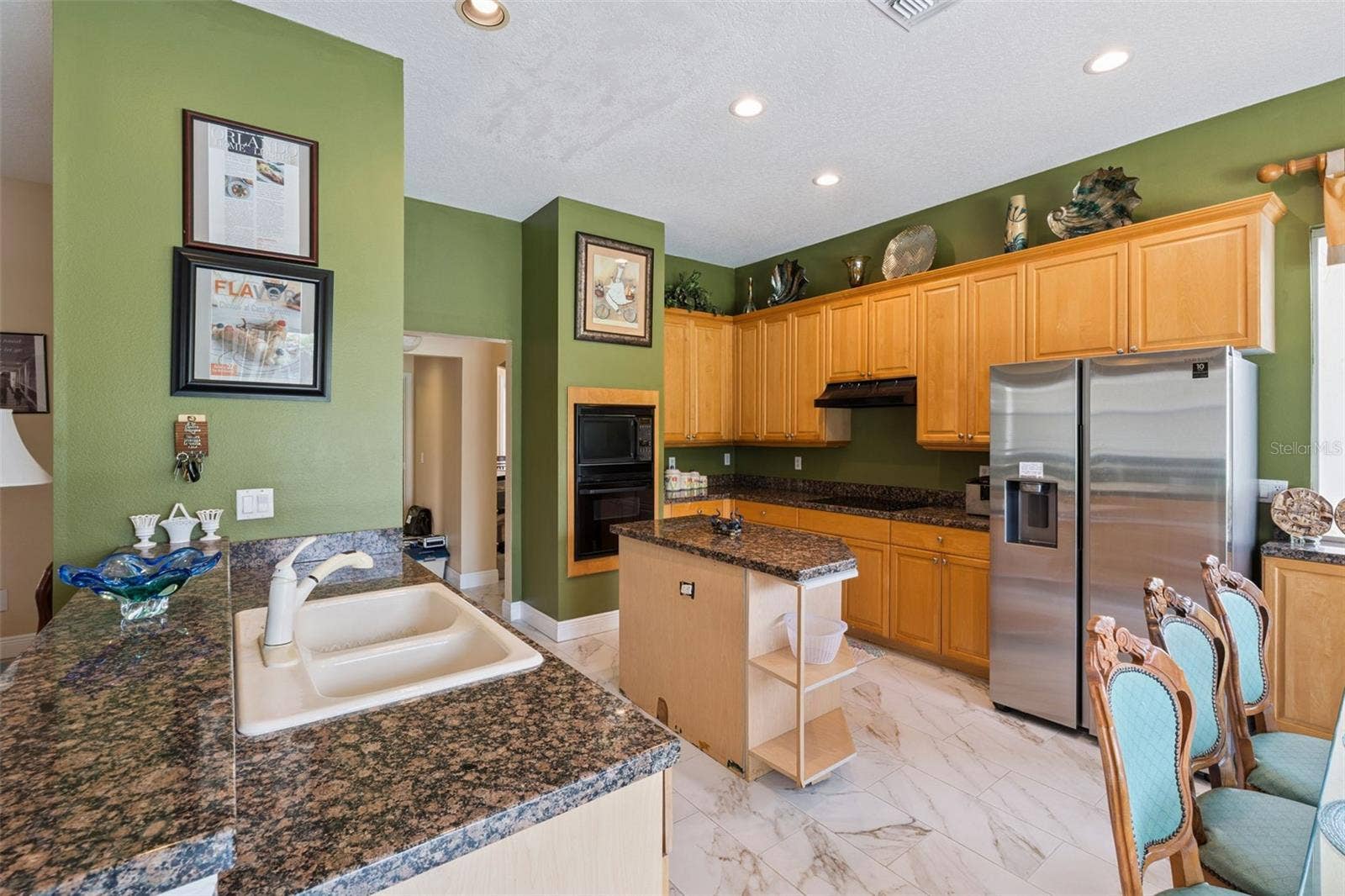 8814 PHILLIPS BAY DRIVE, Orlando, FL 32836 Kitchen