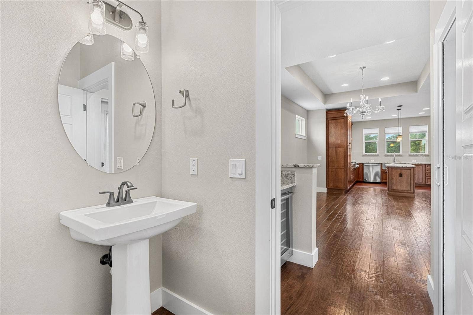 437 N CAPEN AVENUE, Winter Park, FL 32789 437 N CAPEN AVENUE, Winter Park, FL 32789