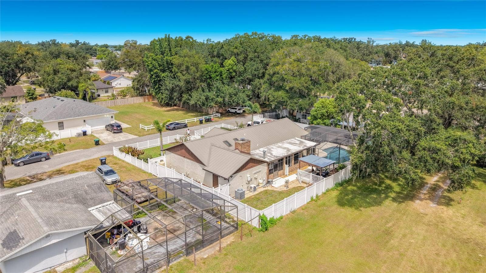 4627 CANARY STREET, Orlando, FL 32812 4627 CANARY STREET, Orlando, FL 32812