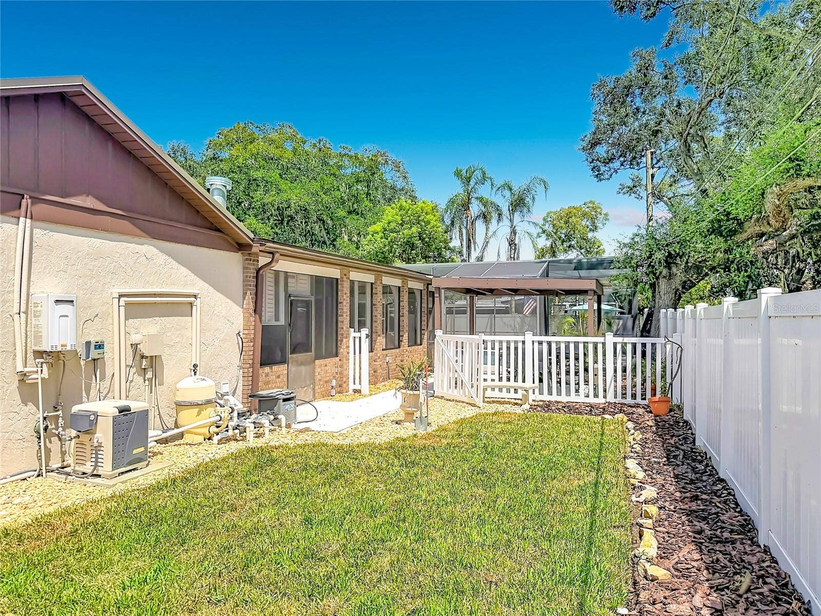 4627 CANARY STREET, Orlando, FL 32812 4627 CANARY STREET, Orlando, FL 32812