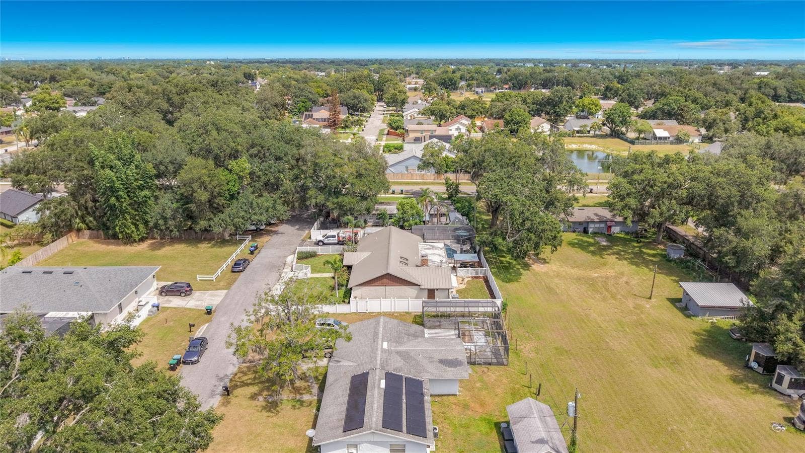 4627 CANARY STREET, Orlando, FL 32812 4627 CANARY STREET, Orlando, FL 32812