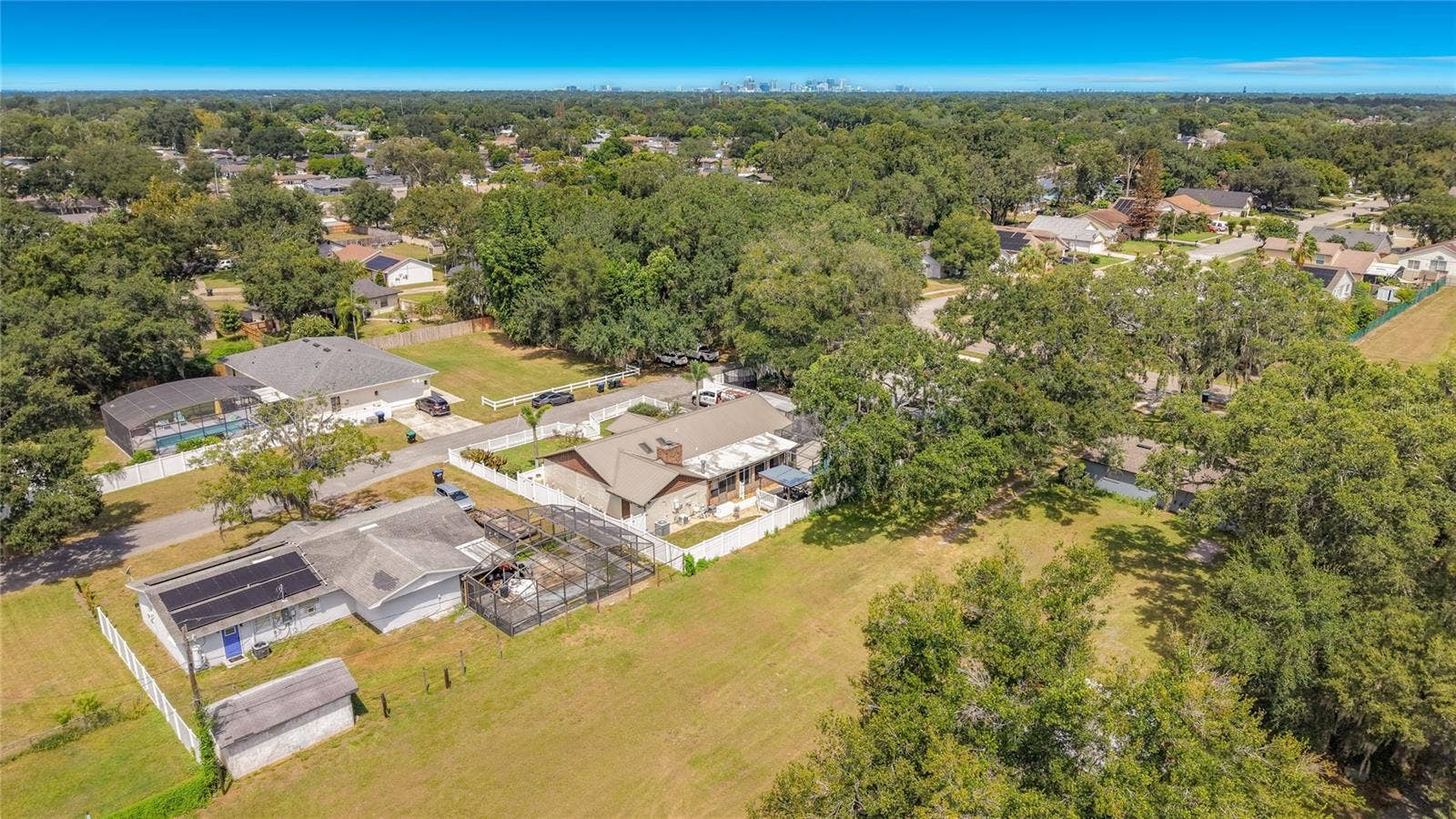 4627 CANARY STREET, Orlando, FL 32812 4627 CANARY STREET, Orlando, FL 32812