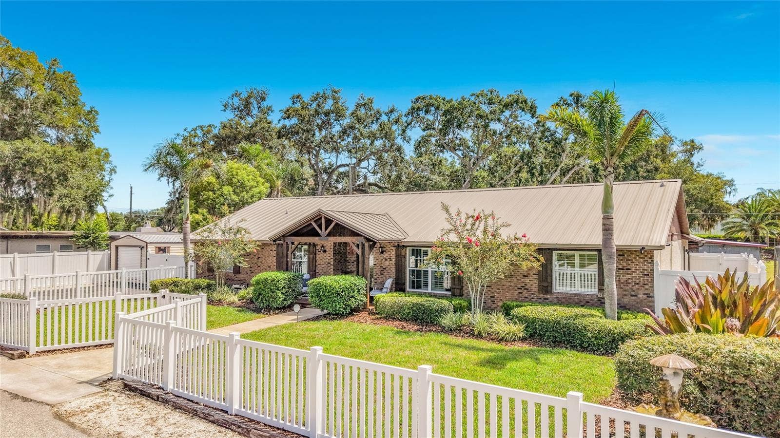 4627 CANARY STREET, Orlando, FL 32812 4627 CANARY STREET, Orlando, FL 32812