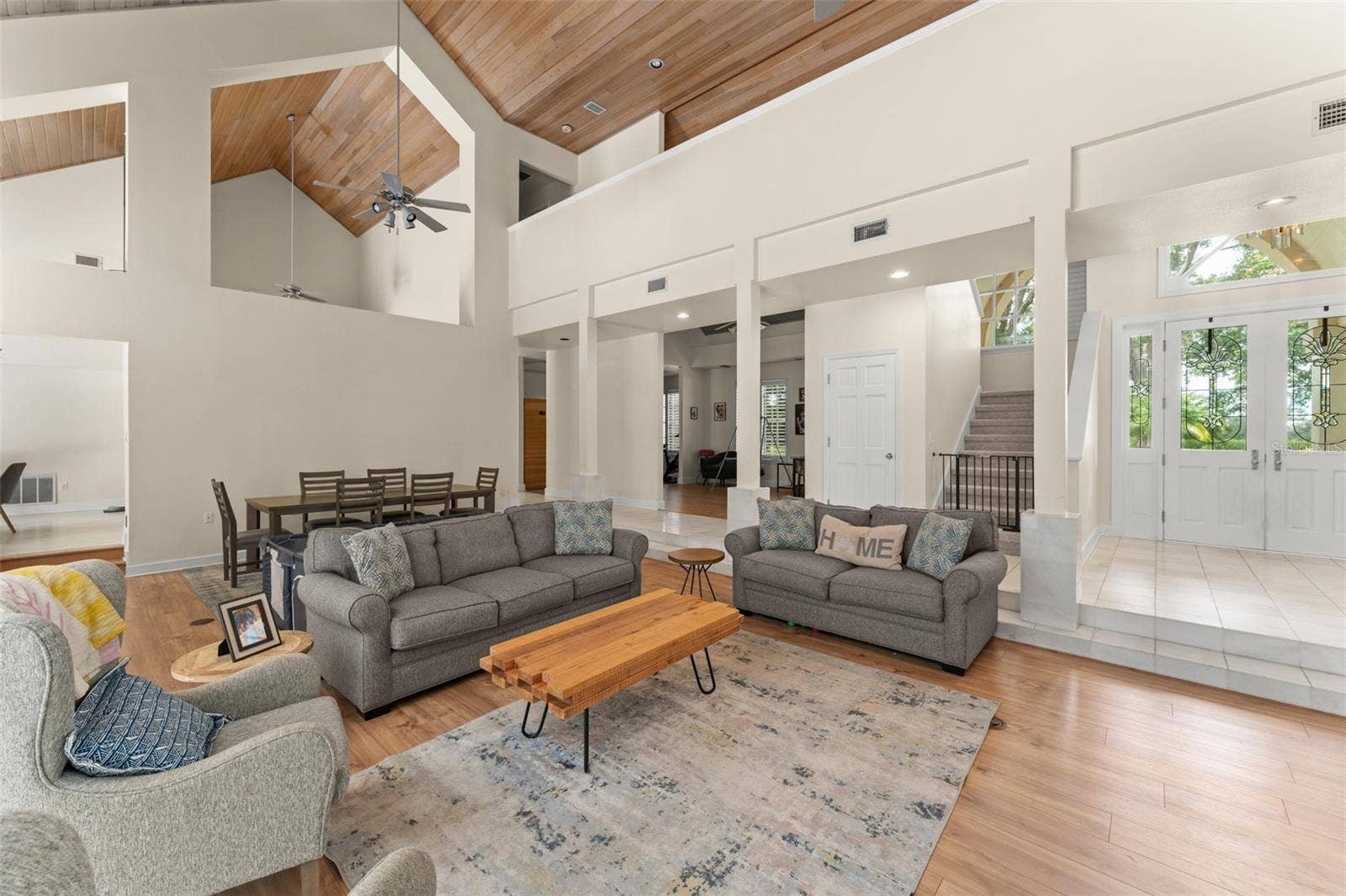 5073 LATROBE DR, Windermere, FL 34786 5073 LATROBE DR, Windermere, FL 34786