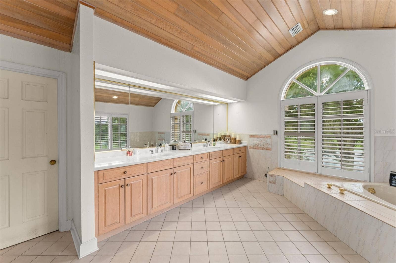 5073 LATROBE DR, Windermere, FL 34786 5073 LATROBE DR, Windermere, FL 34786