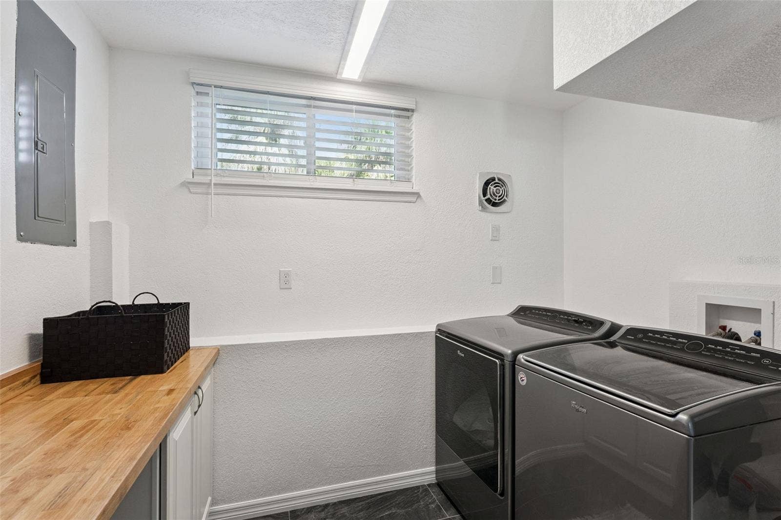 5583 JESSAMINE LANE, Orlando, FL 32839 Laundry room
