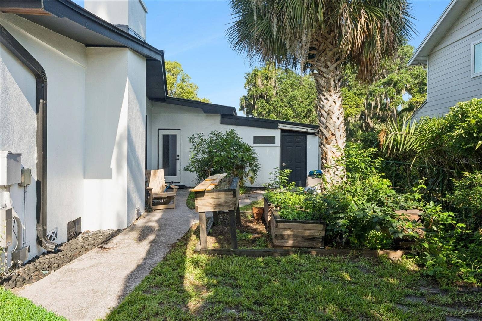5583 JESSAMINE LANE, Orlando, FL 32839 Side yard