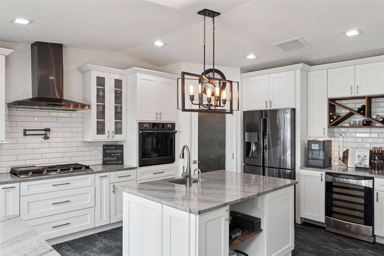 5583 JESSAMINE LANE, Orlando, FL 32839 Kitchen