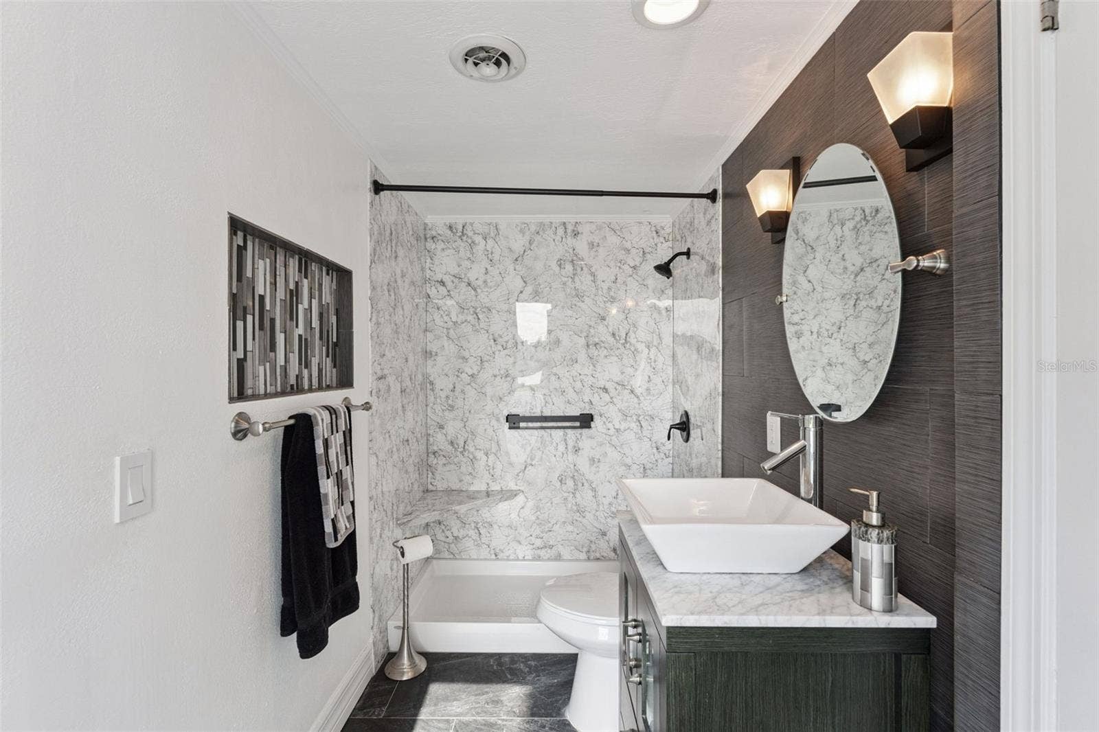 5583 JESSAMINE LANE, Orlando, FL 32839 Bathroom #2