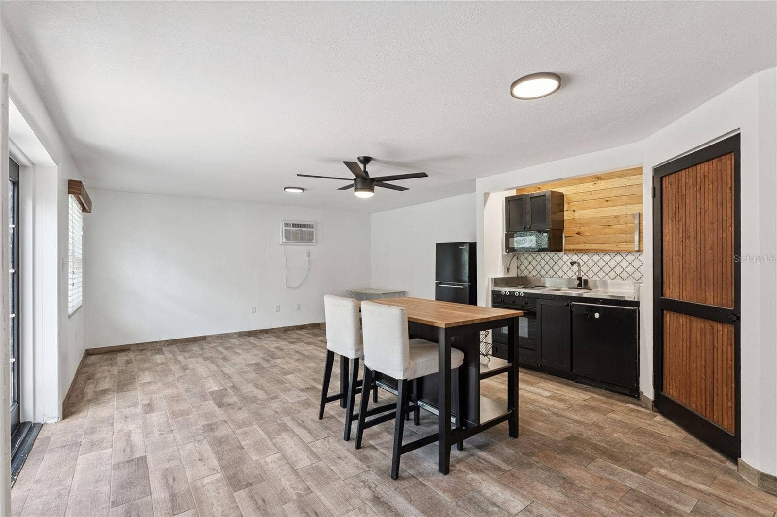5583 JESSAMINE LANE, Orlando, FL 32839 In-law suite