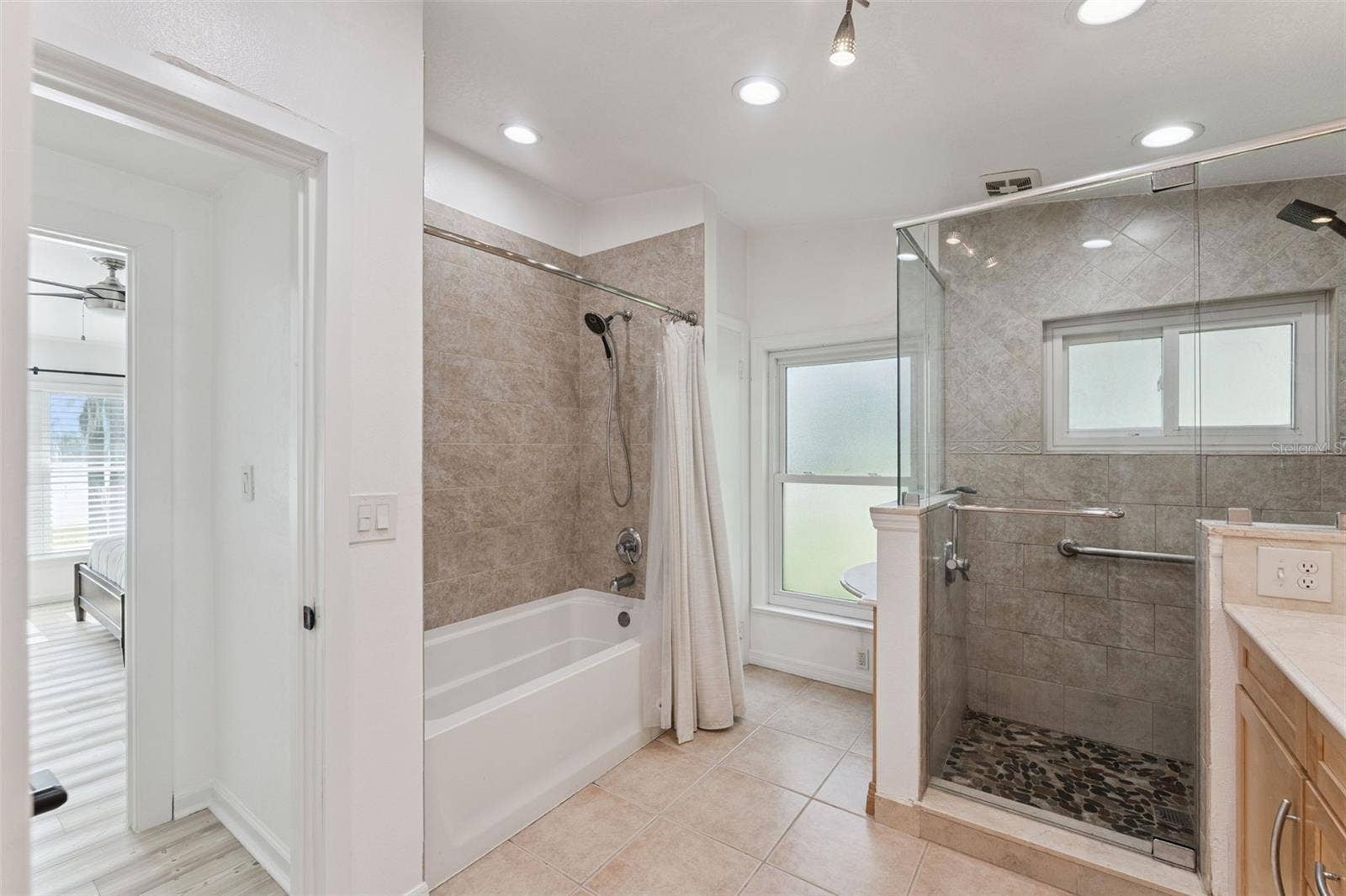 5583 JESSAMINE LANE, Orlando, FL 32839 Bathroom #3