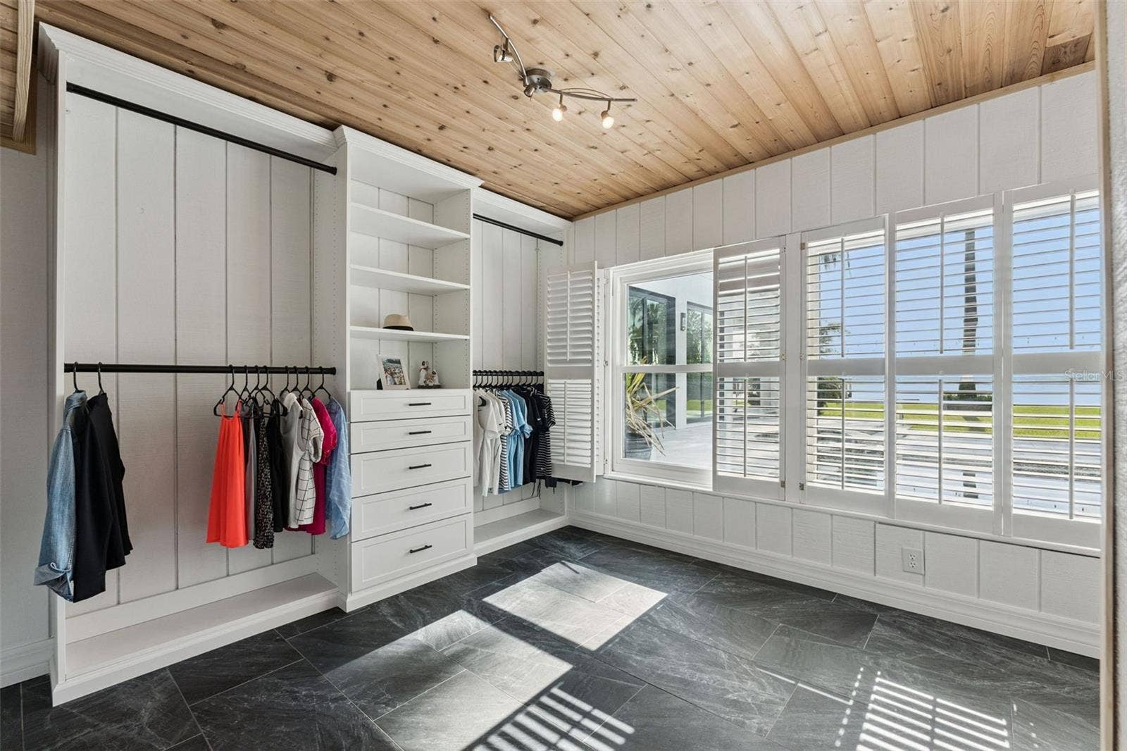 5583 JESSAMINE LANE, Orlando, FL 32839 Primary closet