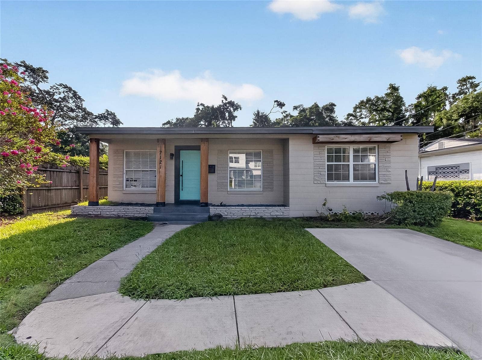 2121 IVANHOE ROAD, Orlando, FL 32804 2121 IVANHOE ROAD, Orlando, FL 32804