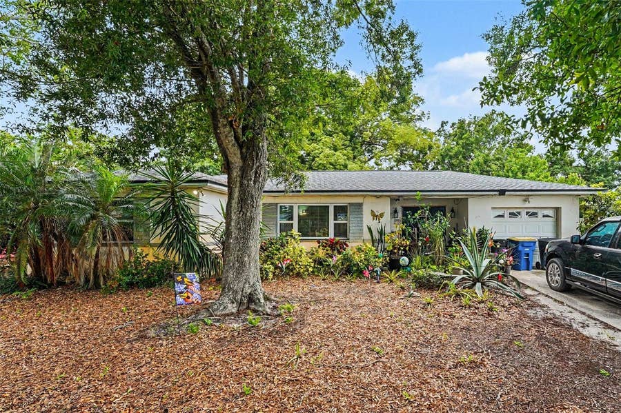 Property photo for 110 N JUPITER AVENUE, Clearwater, FL