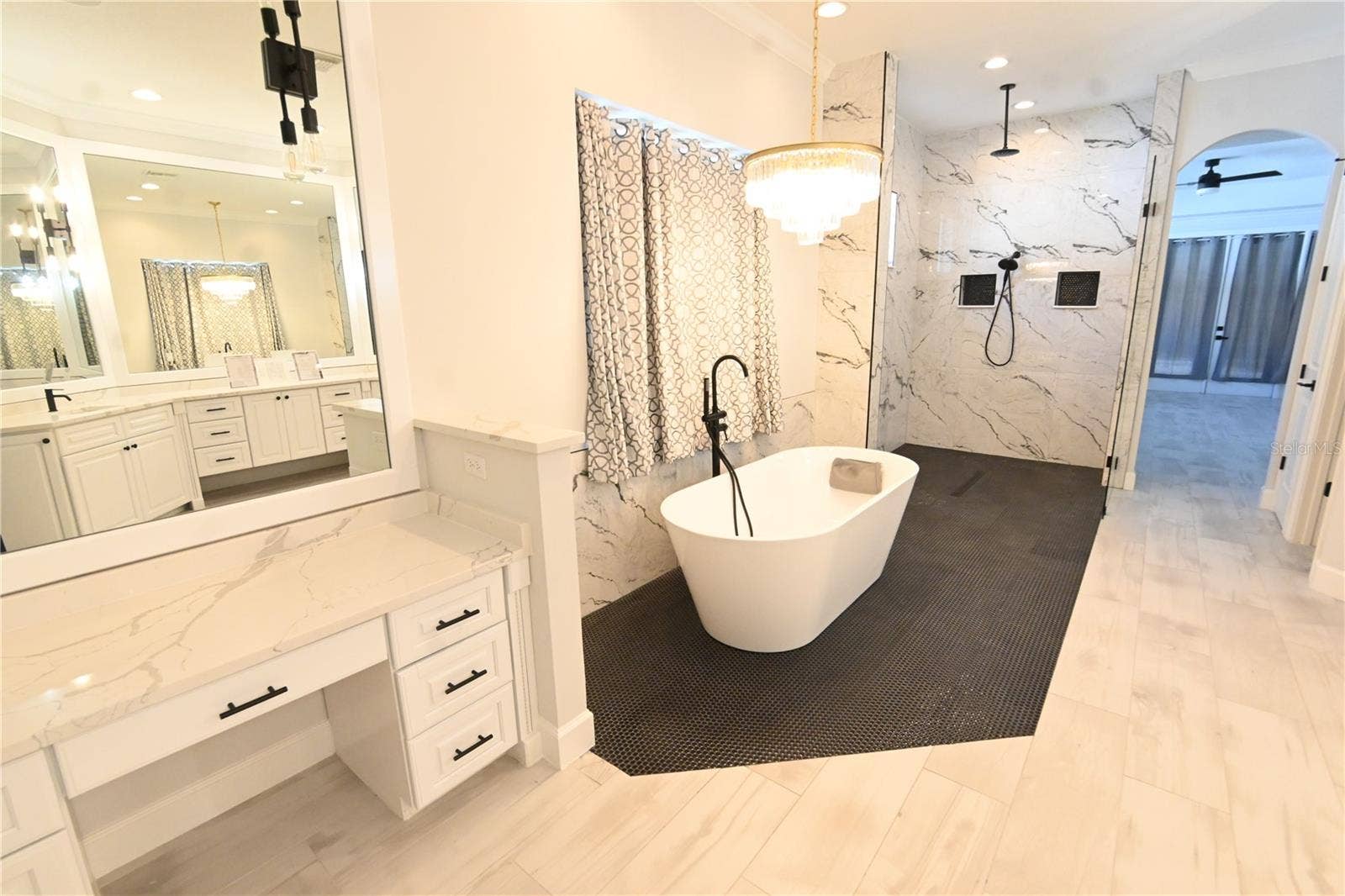 6119 FOXFIELD COURT, Windermere, FL 34786 6119 FOXFIELD COURT, Windermere, FL 34786