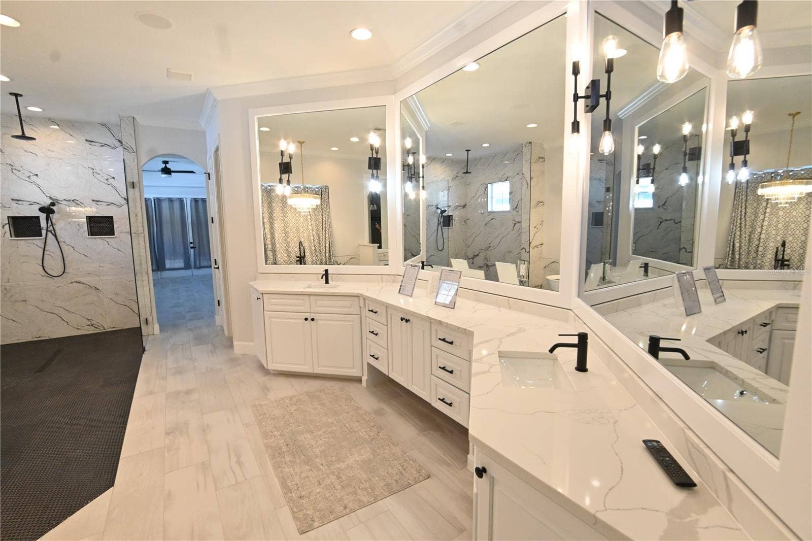 6119 FOXFIELD COURT, Windermere, FL 34786 6119 FOXFIELD COURT, Windermere, FL 34786