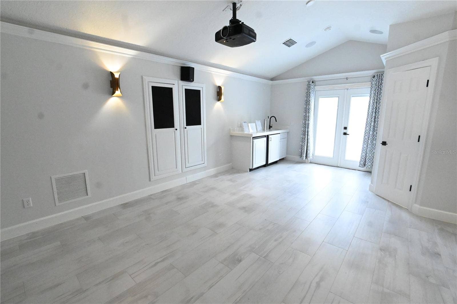 6119 FOXFIELD COURT, Windermere, FL 34786 6119 FOXFIELD COURT, Windermere, FL 34786