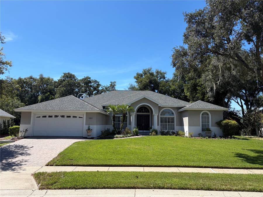 Property photo for 1521 EDGEWATER DRIVE, Mount Dora, FL